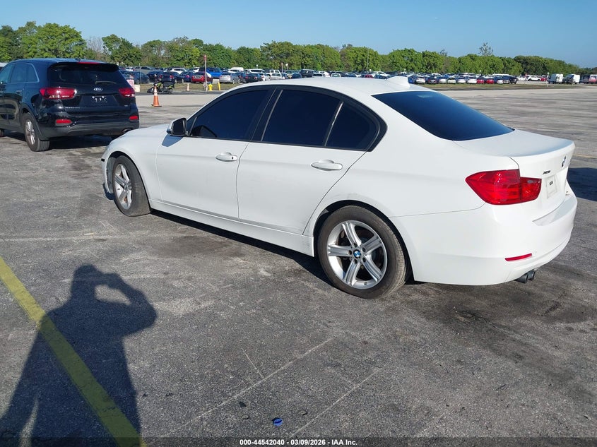 Vin: wba3b5c59ep540373, lot: 45038863, bmw 328i xdrive 20143