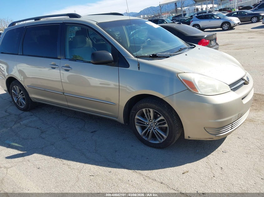 2004 Toyota Sienna Le