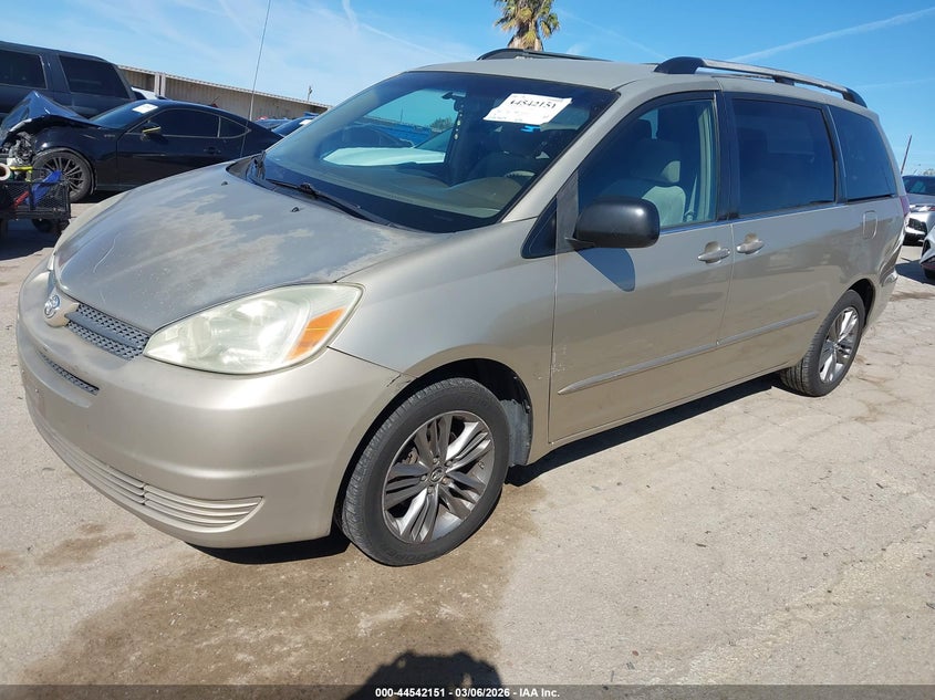 2004 Toyota Sienna Le
