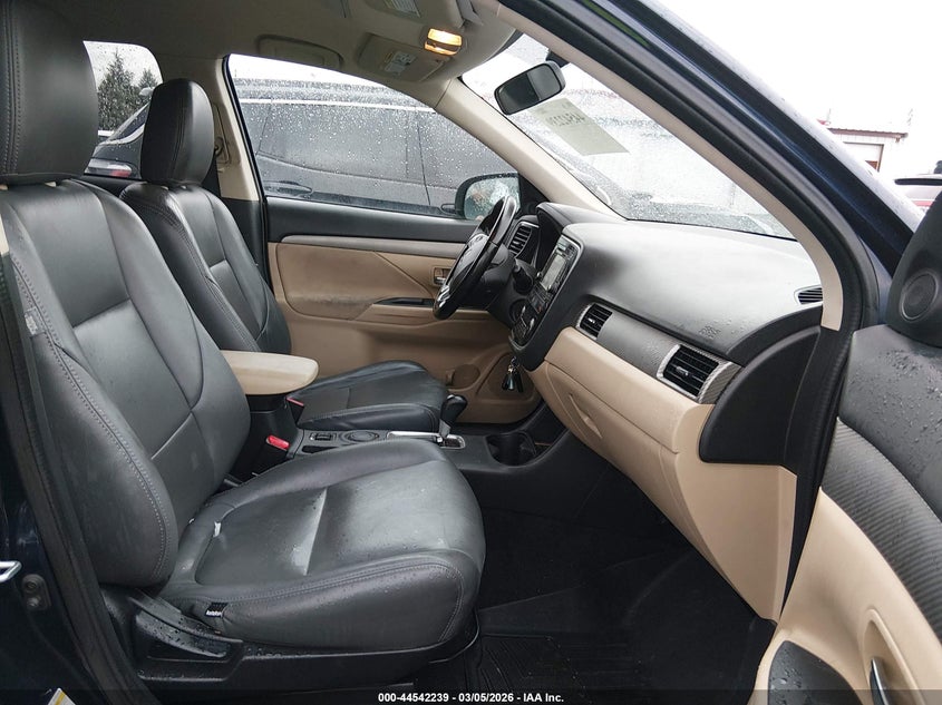 2016 Mitsubishi Outlander Se