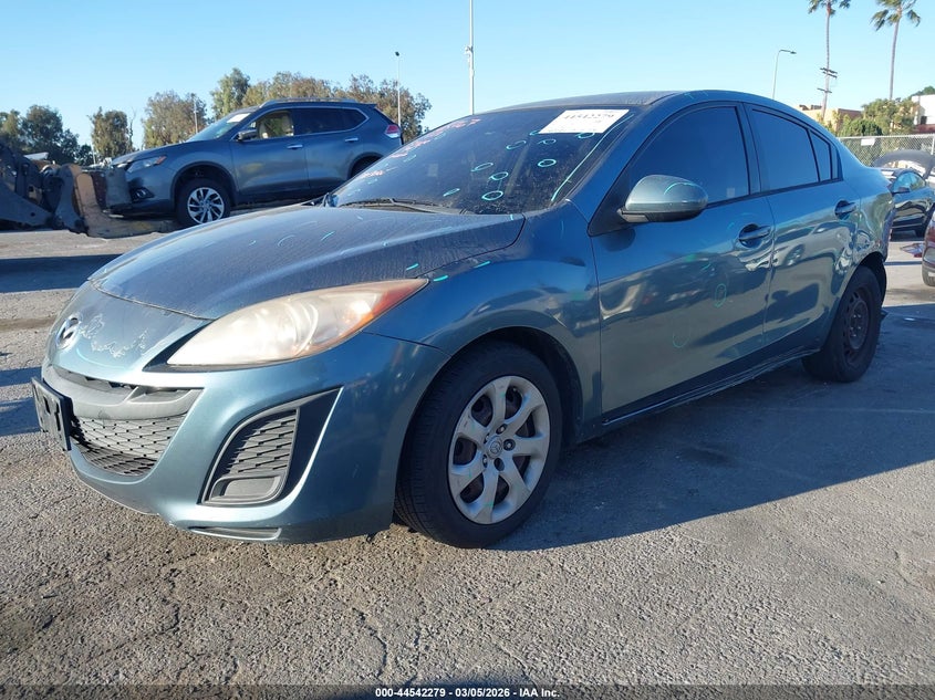 Vin: jm1bl1ug8b1495090, lot: 45039102, mazda mazda3 i sport 20112