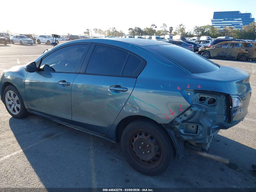 Vin: jm1bl1ug8b1495090, lot: 45039102, mazda mazda3 i sport 20113