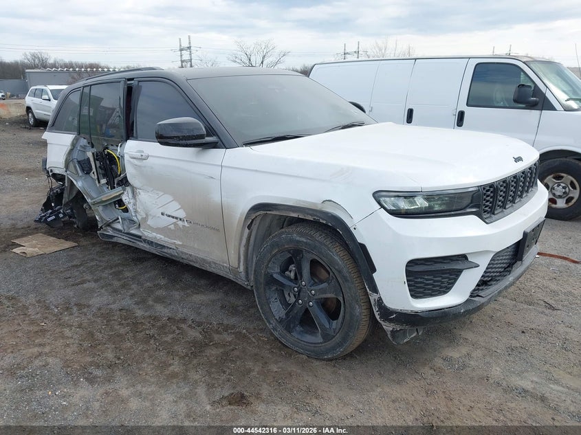 2023 Jeep Grand Cherokee Altitude 4X4
