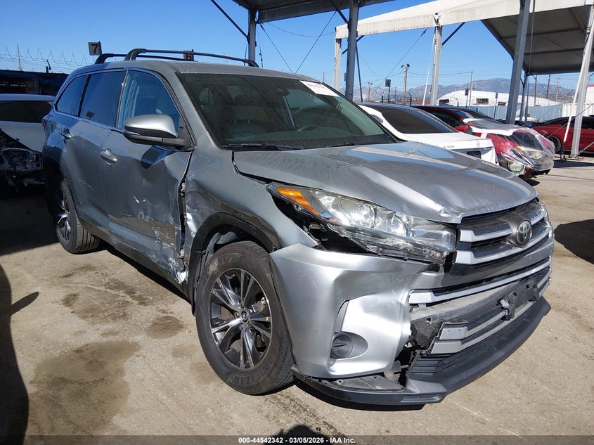2019 Toyota Highlander Le