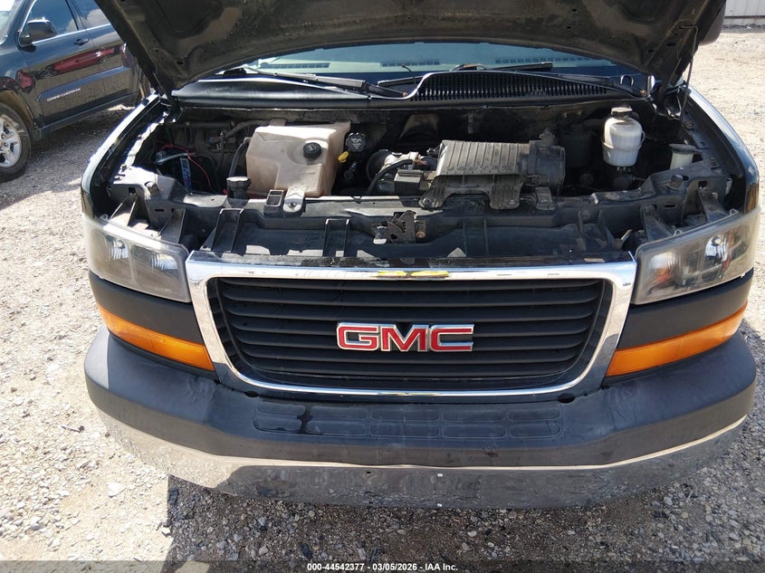 2003 GMC Savana Cutaway Standard/Standard W/C7L/C7N #10