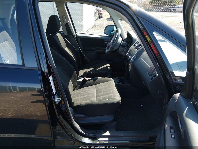 2012 Suzuki Sx4 Premium/Tech Valu Pkg (Nav)