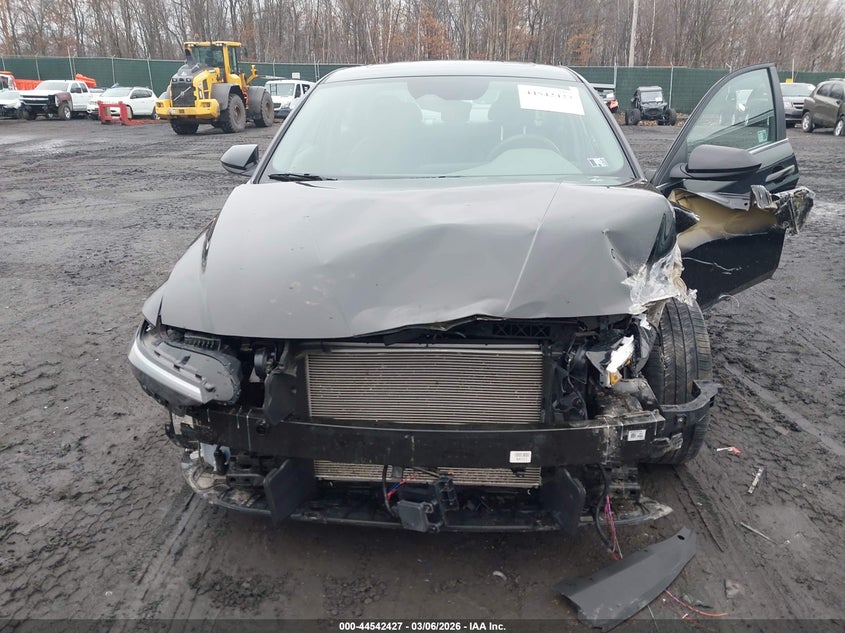 VIN KMHLS4DG7SU939997 2025 HYUNDAI ELANTRA SEL CONVENIENCE