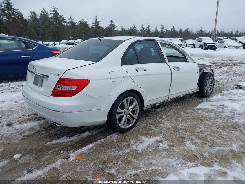 2013 Mercedes-Benz C 300 Luxury 4Matic