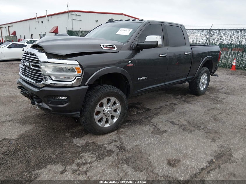 Vin: 3c6ur5fl8mg639452, lot: 45039273, ram 2500 laramie  4x4 6'4 box 20212
