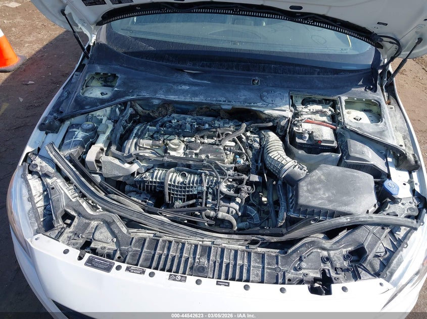 2017 Volvo V60 T6 R-Design Platinum VIN: YV149MSS3H1333984 Lot: 44542623