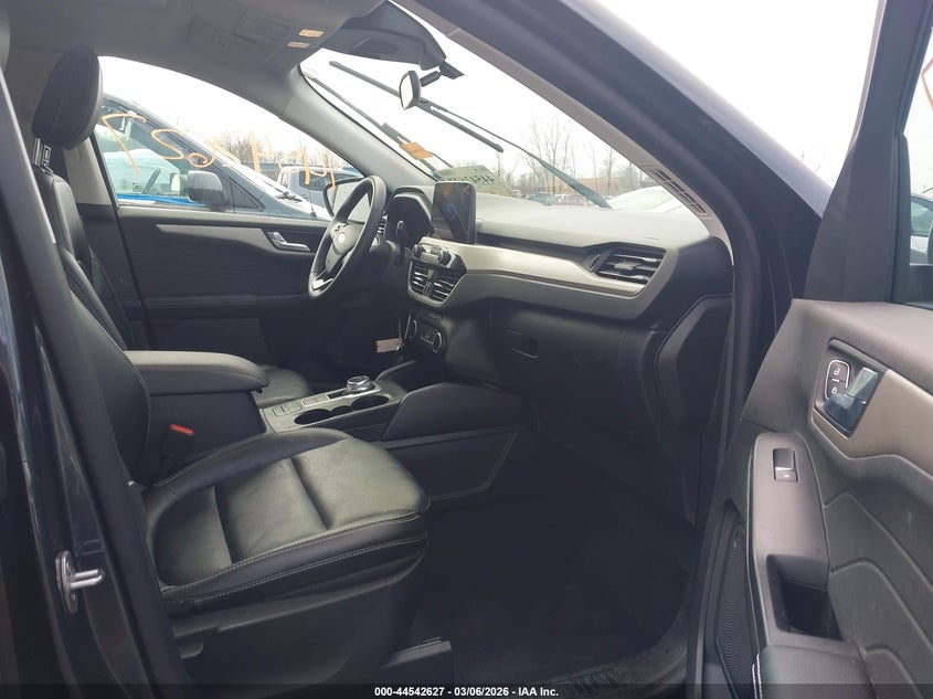 2022 Ford Escape Sel Plug-In Hybrid