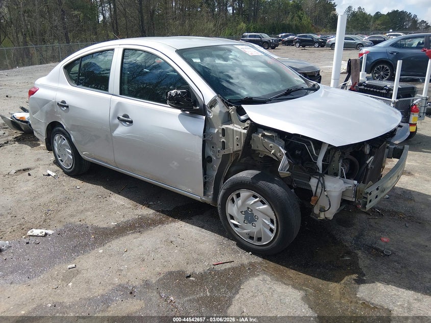 2016 Nissan Versa 1.6 S
