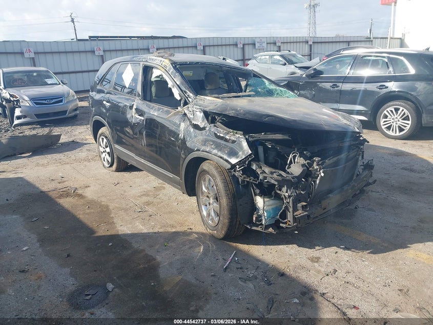 2012 KIA SORENTO LX