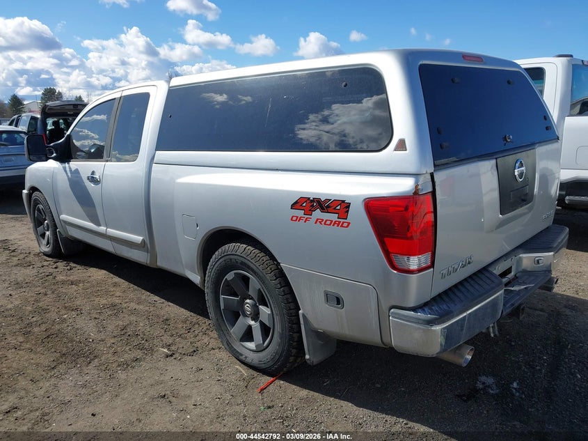 2004 Nissan Titan Xe