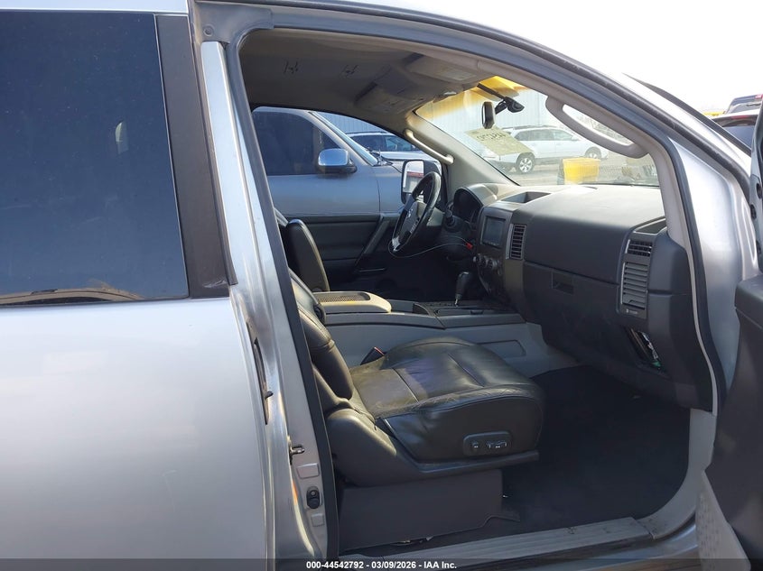 2004 Nissan Titan Xe