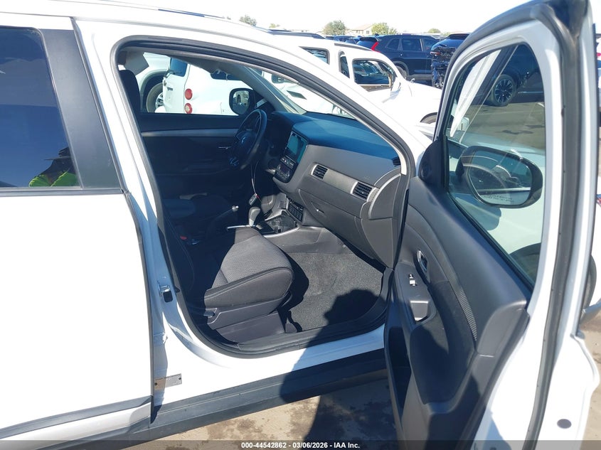 2018 Mitsubishi Outlander Se