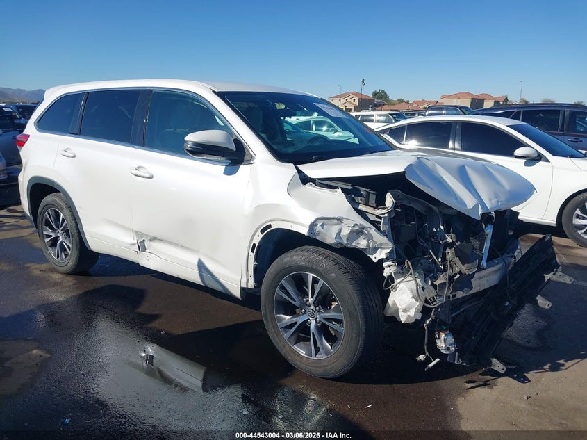 2017 Toyota Highlander Le