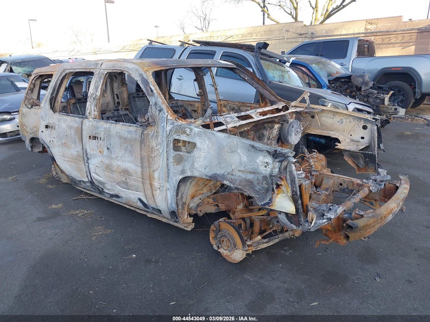 2008 Cadillac Escalade Standard