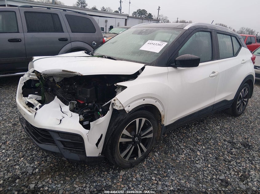 2020 Nissan Kicks Sv Xtronic Cvt