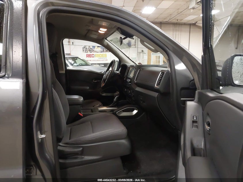 2022 Nissan Frontier Long Bed Sv 4X4
