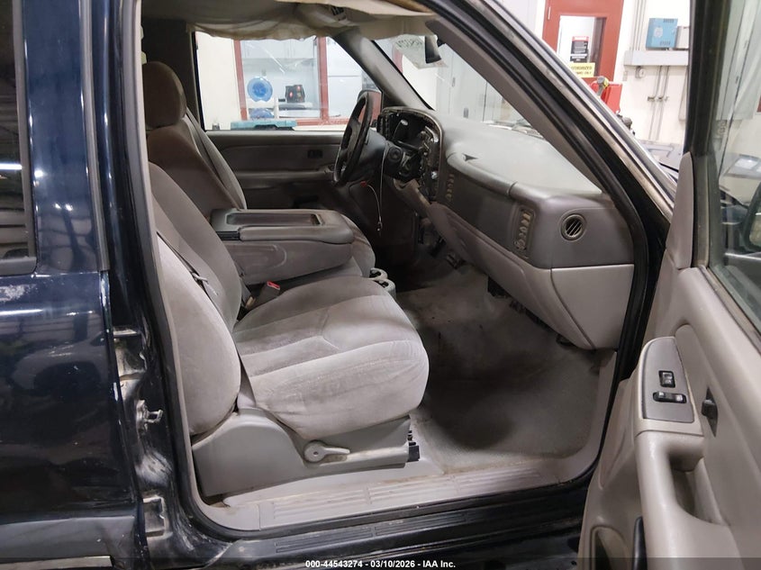 2004 Chevrolet Suburban 1500 Ls