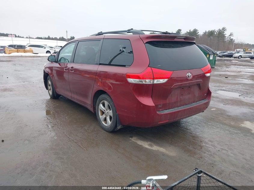 2011 Toyota Sienna Le V6