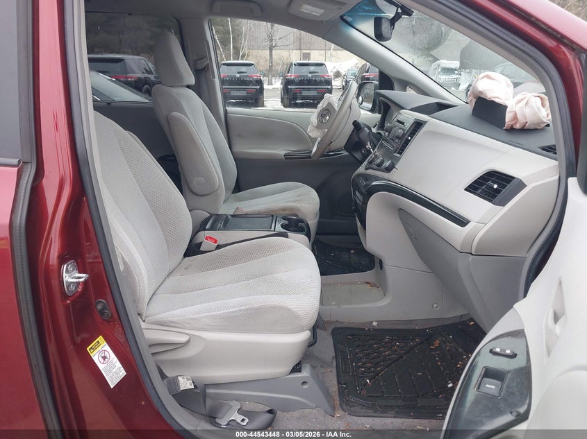 2011 Toyota Sienna Le V6