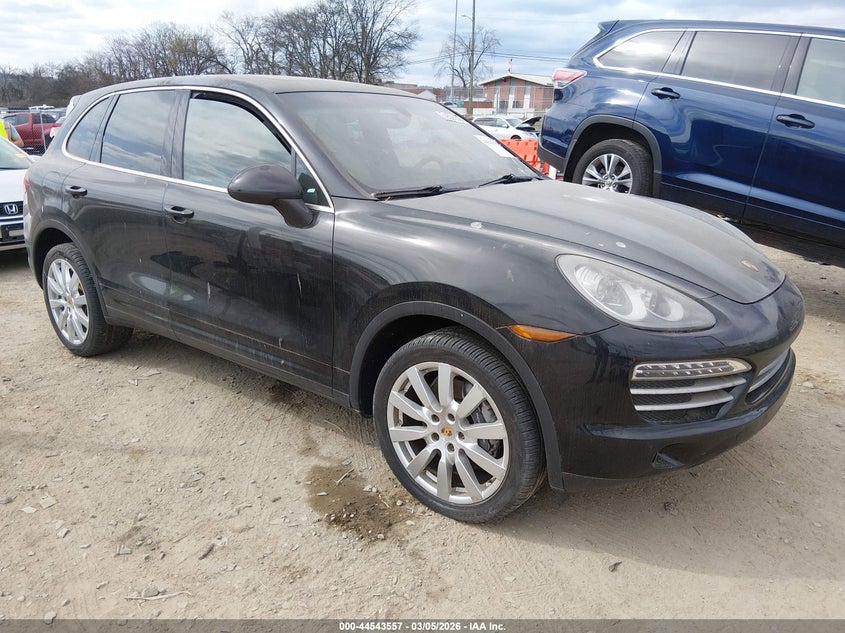 2014 Porsche Cayenne Platinum Edition