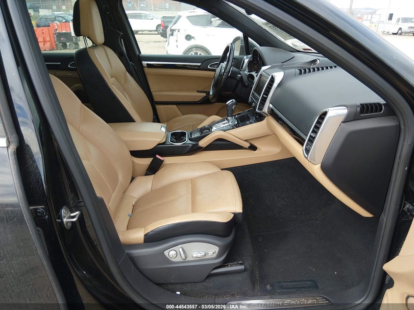 2014 Porsche Cayenne Platinum Edition