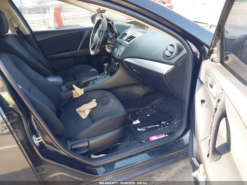 JM1BL1V87C1656103 2012 Mazda 3 2.0 I Touring black
