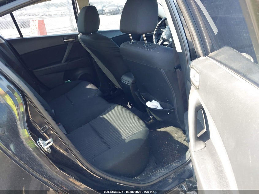 2012 Mazda 3 2.0 I Touring black Lot 111044543571 Vin JM1BL1V87C1656103
