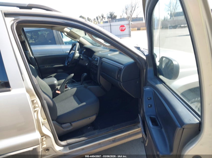 2004 Jeep Grand Cherokee Laredo