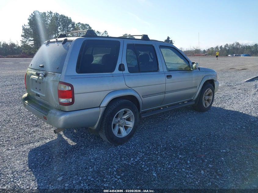 2003 Nissan Pathfinder Le
