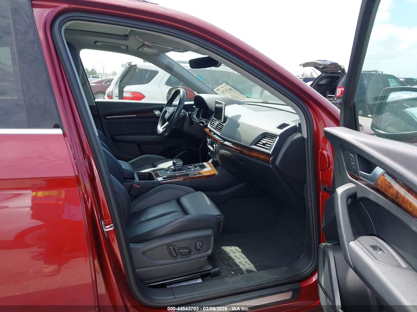 2018 Audi Q5 2.0T Premium/2.0T Tech Premium