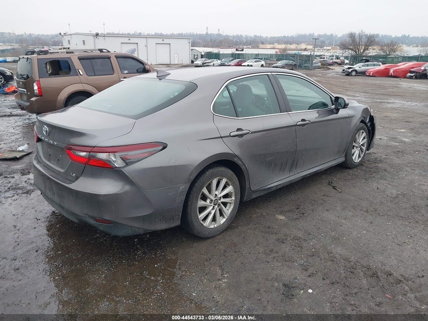 2022 Toyota Camry Le