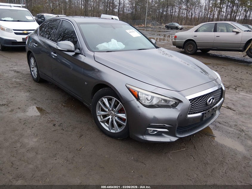 2015 Infiniti Q50 Premium