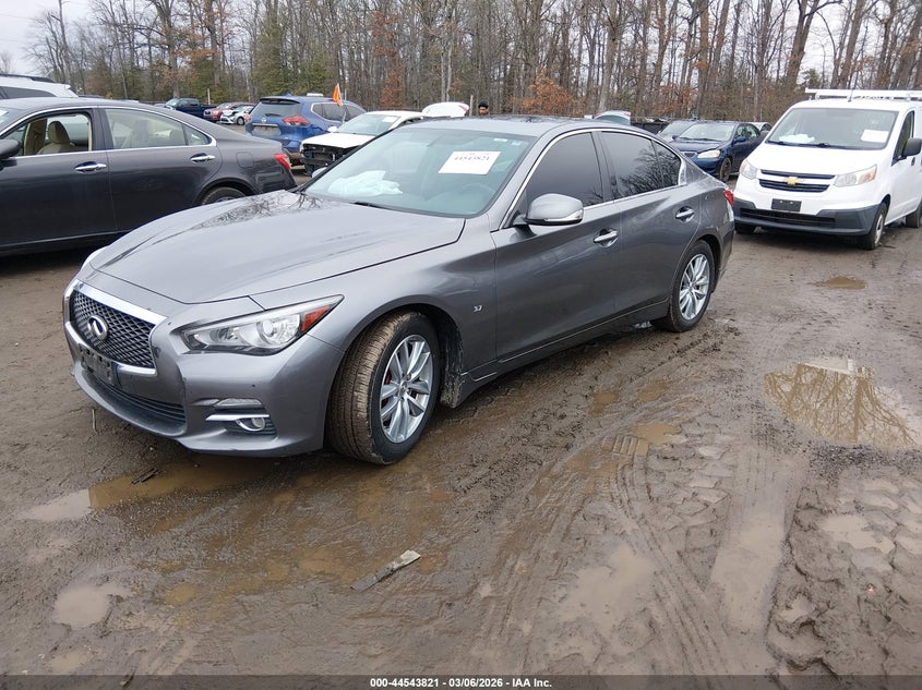 2015 Infiniti Q50 Premium
