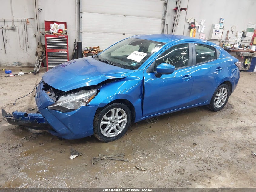 Vin: 3mydlbzv3gy128124, lot: 45040665, scion ia 20162