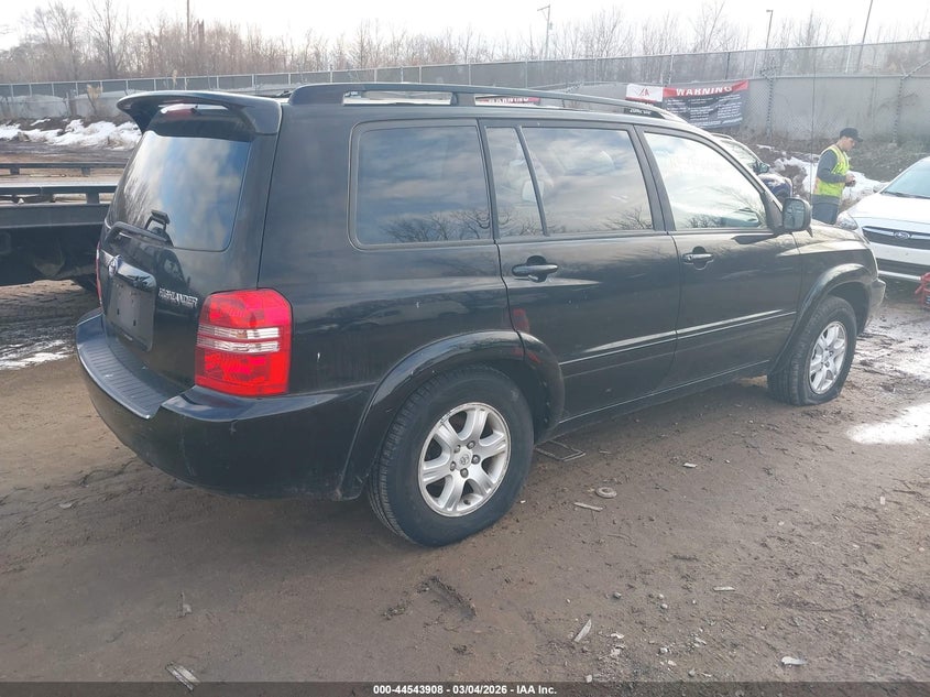 2003 TOYOTA HIGHLANDER auction photo 4