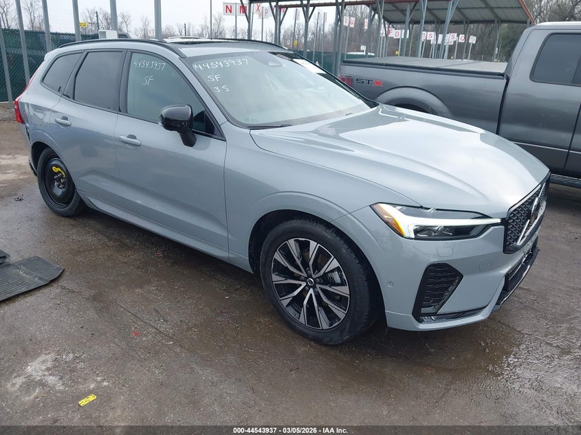 2024 Volvo Xc60 B5 Plus Dark Theme