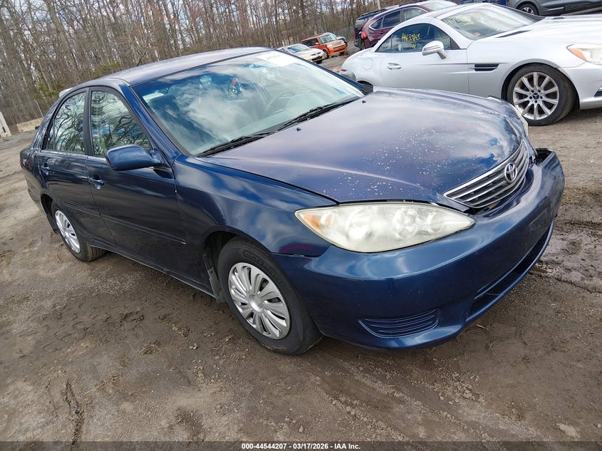2005 Toyota Camry Le