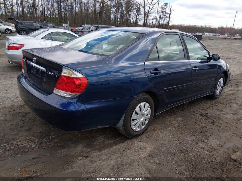 2005 Toyota Camry Le