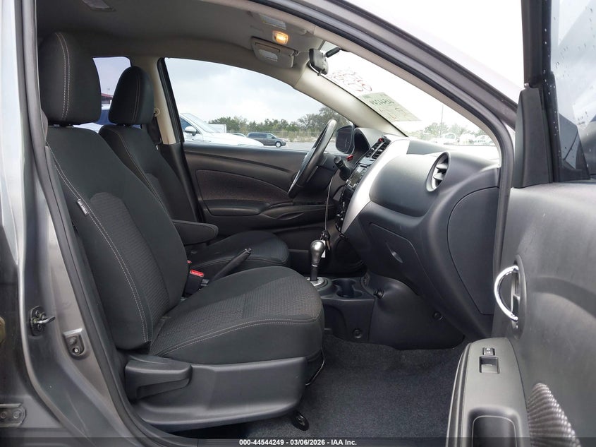 2017 Nissan Versa 1.6 Sv