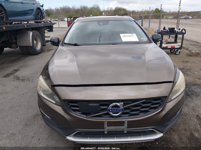 2015 Volvo V60 Cross Country T5 VIN: YV4612HK2F1001885 Lot: 44544277