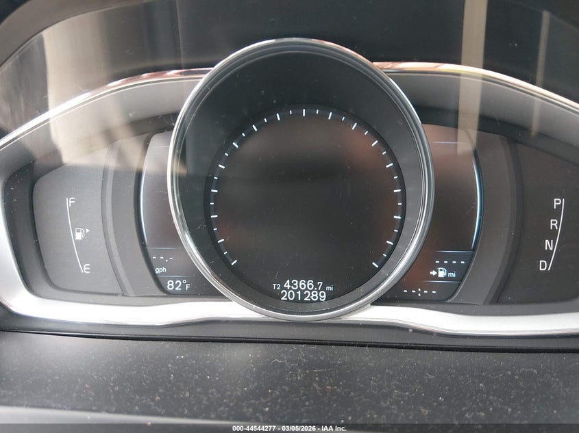 2015 Volvo V60 Cross Country T5 VIN: YV4612HK2F1001885 Lot: 44544277