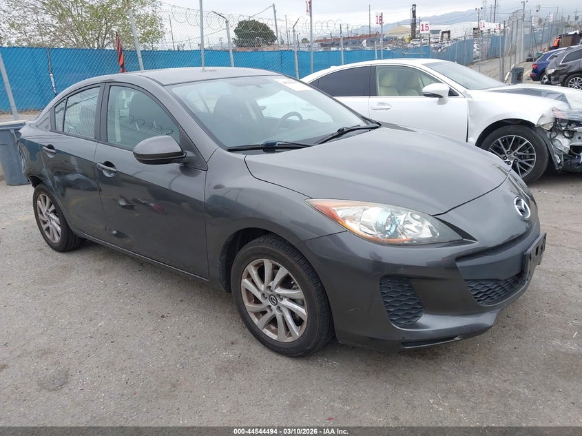 JM1BL1VPXD1808996 MAZDA MAZDA3 Photo 1