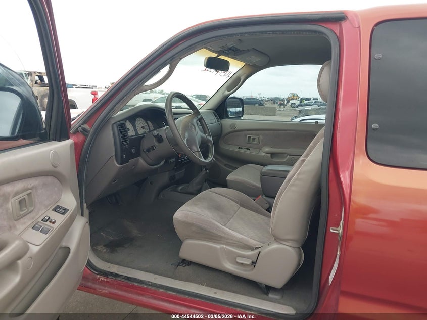 2004 Toyota Tacoma Base V6