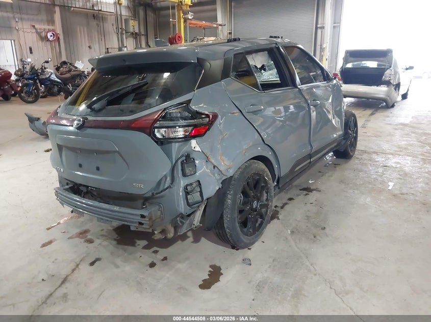 2022 Nissan Kicks Sr Xtronic Cvt