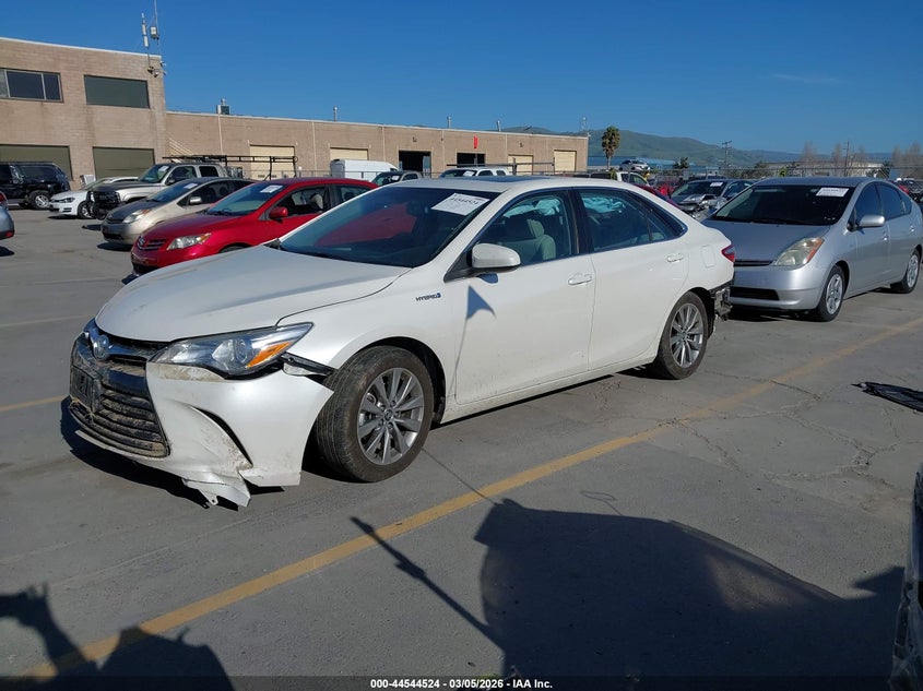 2015 Toyota Camry Hybrid Xle