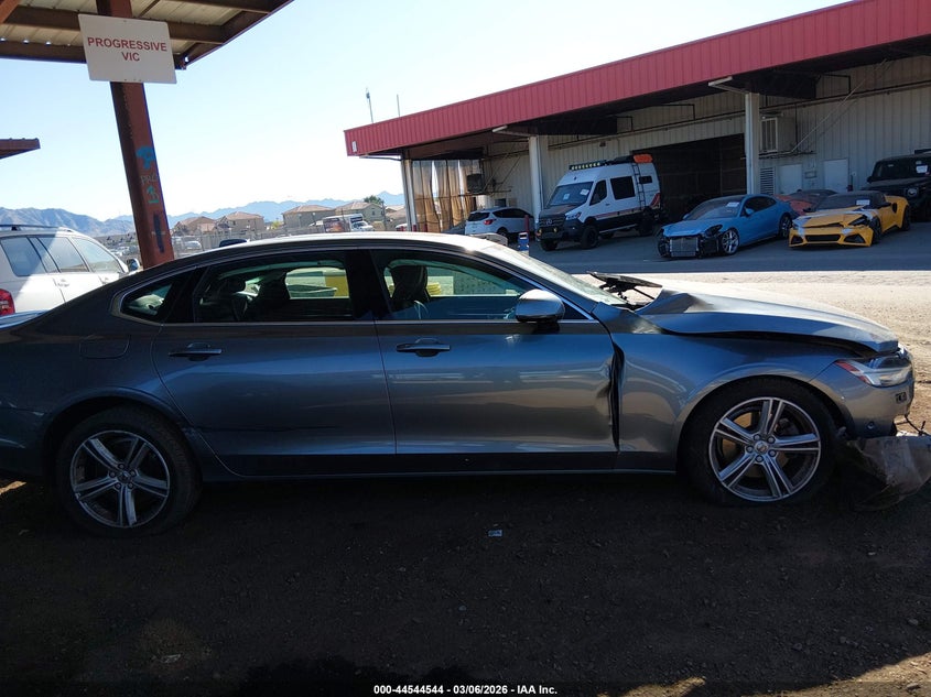 2018 Volvo S90 T5 Momentum VIN: LVY982AK4JP018725 Lot: 44544544